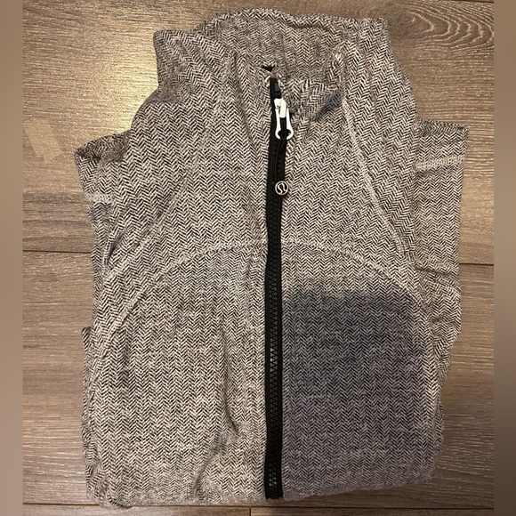 Lululemon sweater - Picture 3 of 5